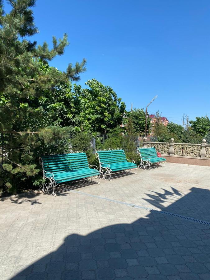 קוסטנאי Hotel Astam מראה חיצוני תמונה