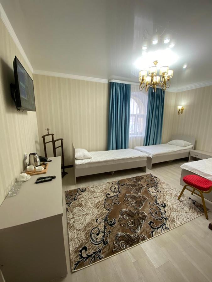 קוסטנאי Hotel Astam מראה חיצוני תמונה