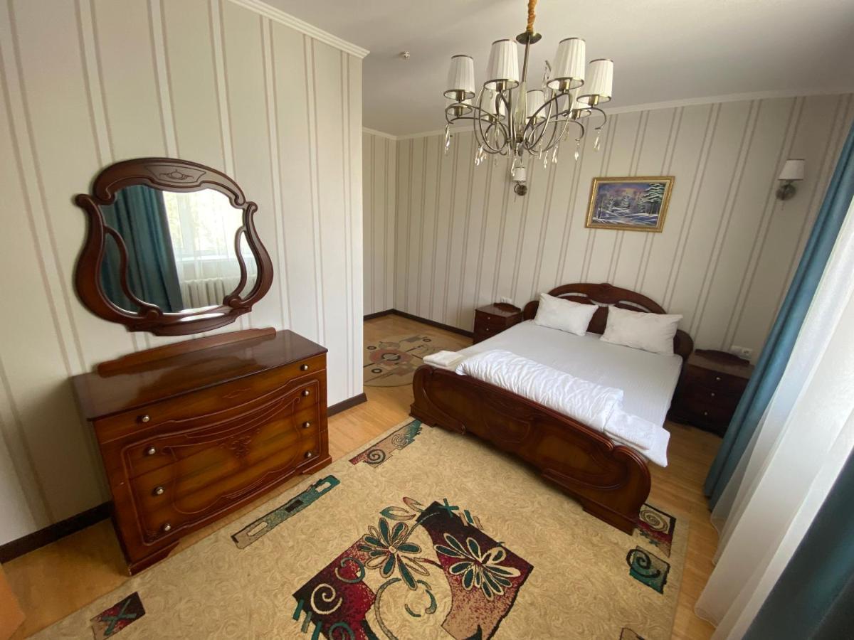 קוסטנאי Hotel Astam מראה חיצוני תמונה