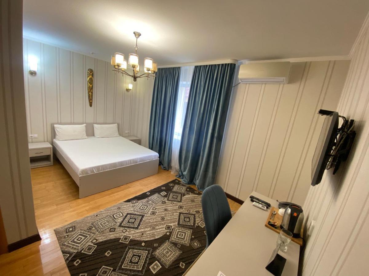 קוסטנאי Hotel Astam מראה חיצוני תמונה